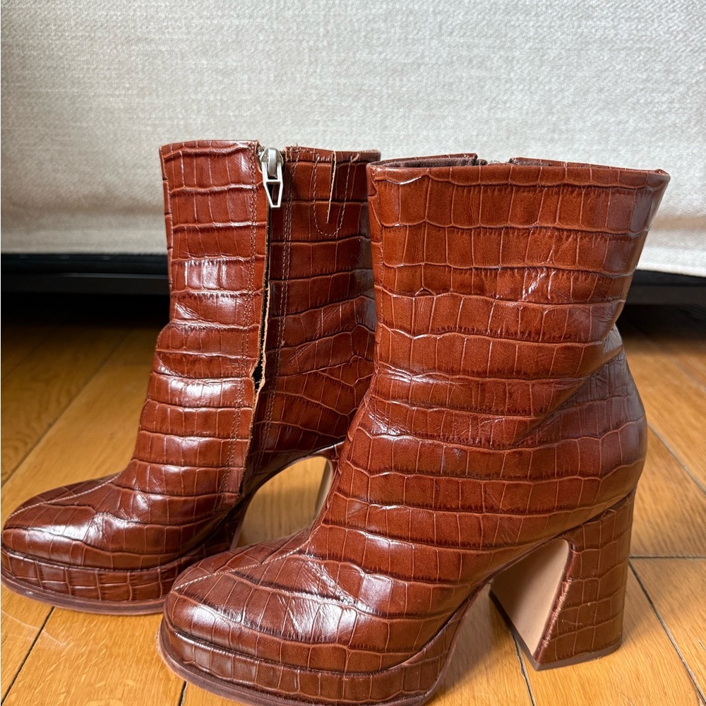Dolce Vita Cognac Croc-Embossed Heeled Boots